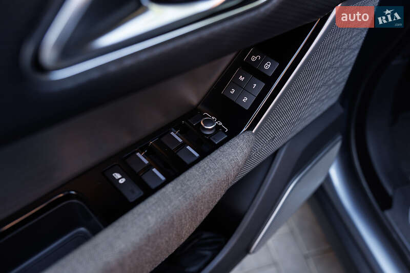 Позашляховик / Кросовер Land Rover Range Rover Velar 2019 в Чернівцях фото 53 Позашляховик / Кросовер Land Rover Range Rover Velar 2019 в Чернівцях