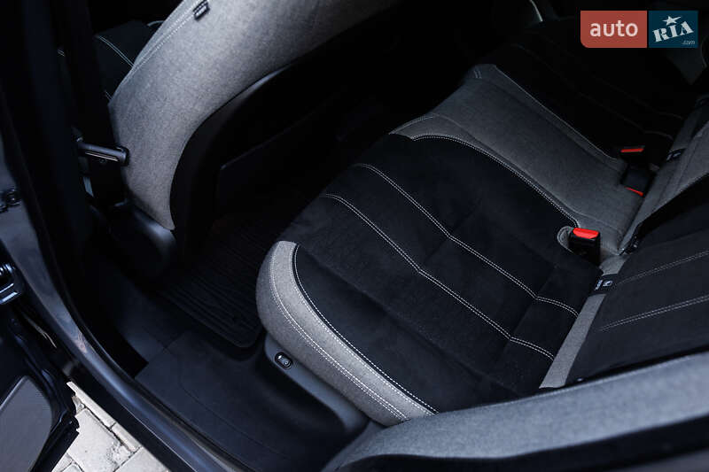 Позашляховик / Кросовер Land Rover Range Rover Velar 2019 в Чернівцях фото 67 Позашляховик / Кросовер Land Rover Range Rover Velar 2019 в Чернівцях