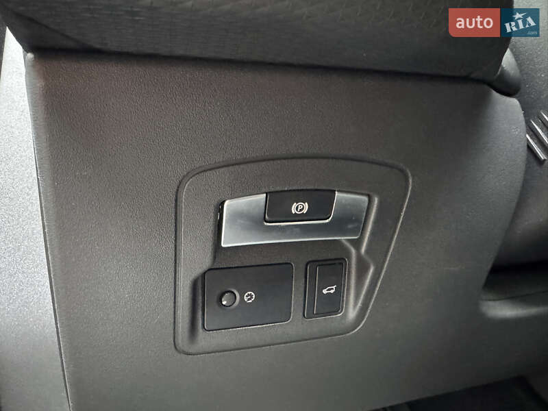 Позашляховик / Кросовер Land Rover Range Rover Velar 2018 в Києві