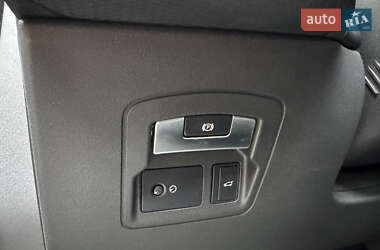 Внедорожник / Кроссовер Land Rover Range Rover Velar 2018 в 