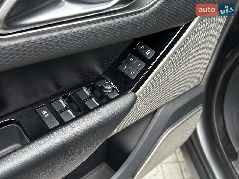 Внедорожник / Кроссовер Land Rover Range Rover Velar 2018 в Киеве