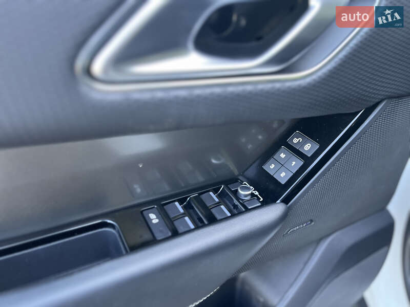 Позашляховик / Кросовер Land Rover Range Rover Velar 2019 в Києві