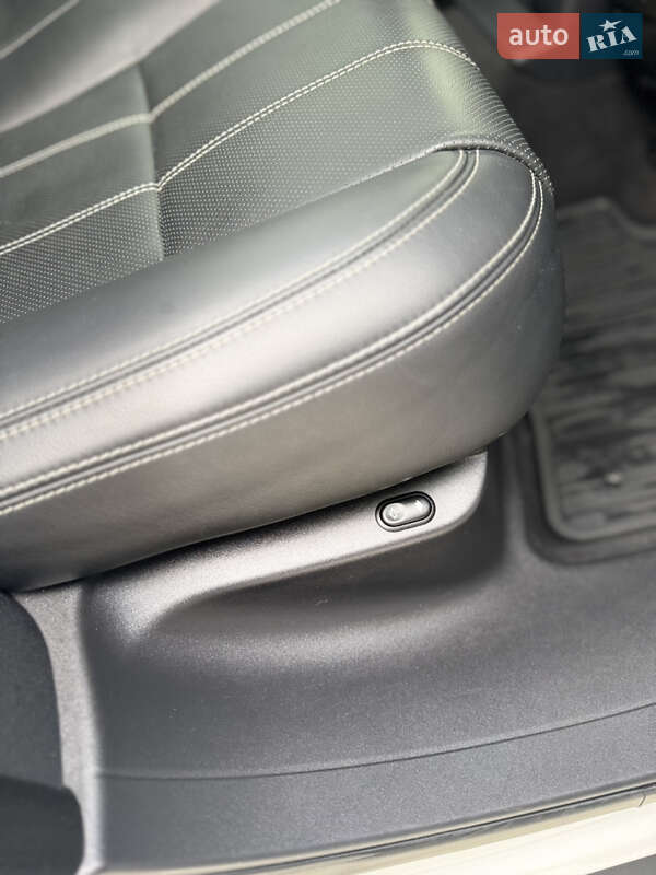 Внедорожник / Кроссовер Land Rover Range Rover Velar 2019 в Киеве фото 18 Внедорожник / Кроссовер Land Rover Range Rover Velar 2019 в Киеве