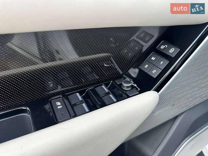 Внедорожник / Кроссовер Land Rover Range Rover Velar 2017 в Львове фото 11 Внедорожник / Кроссовер Land Rover Range Rover Velar 2017 в Львове