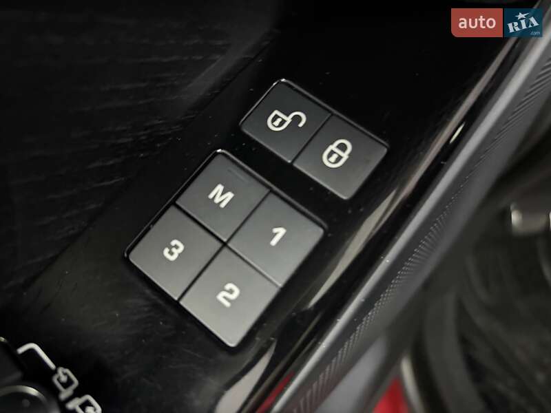 Позашляховик / Кросовер Land Rover Range Rover Velar 2018 в Києві