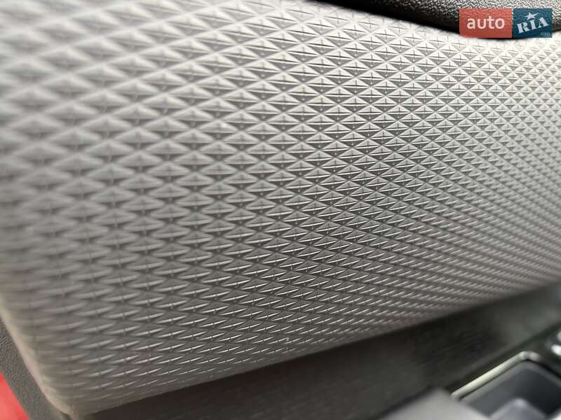 Позашляховик / Кросовер Land Rover Range Rover Velar 2018 в Києві