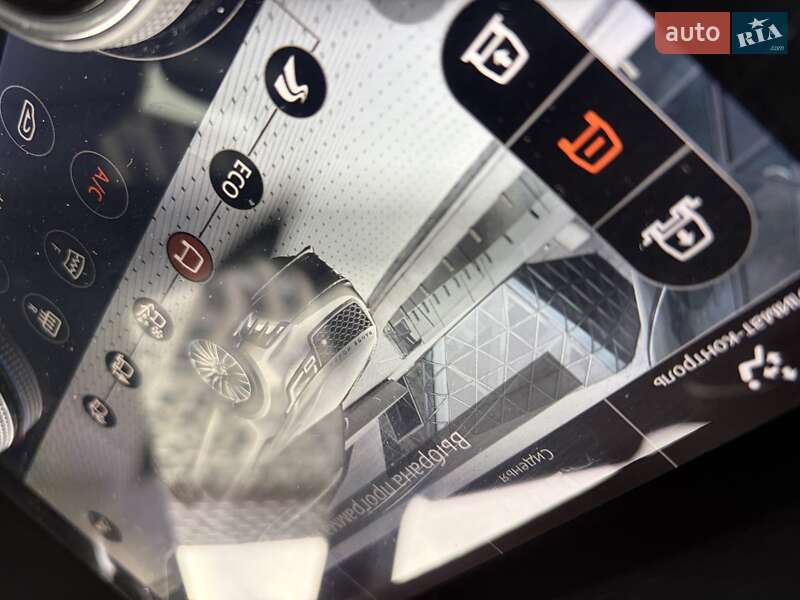 Позашляховик / Кросовер Land Rover Range Rover Velar 2018 в Києві