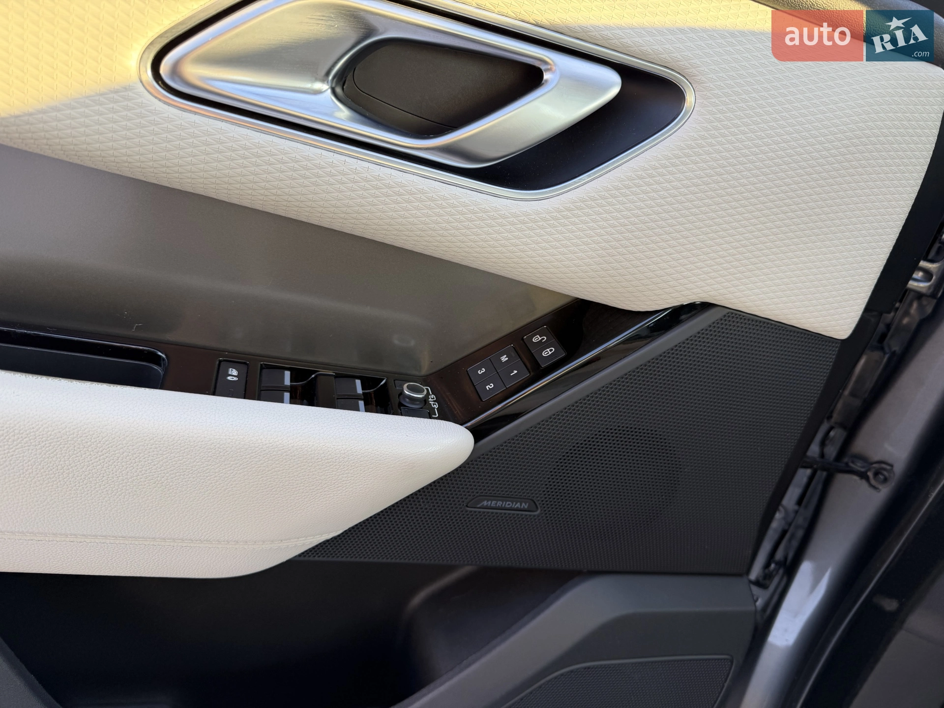 2019 Land Rover Range Rover Velar - мініатюра 12