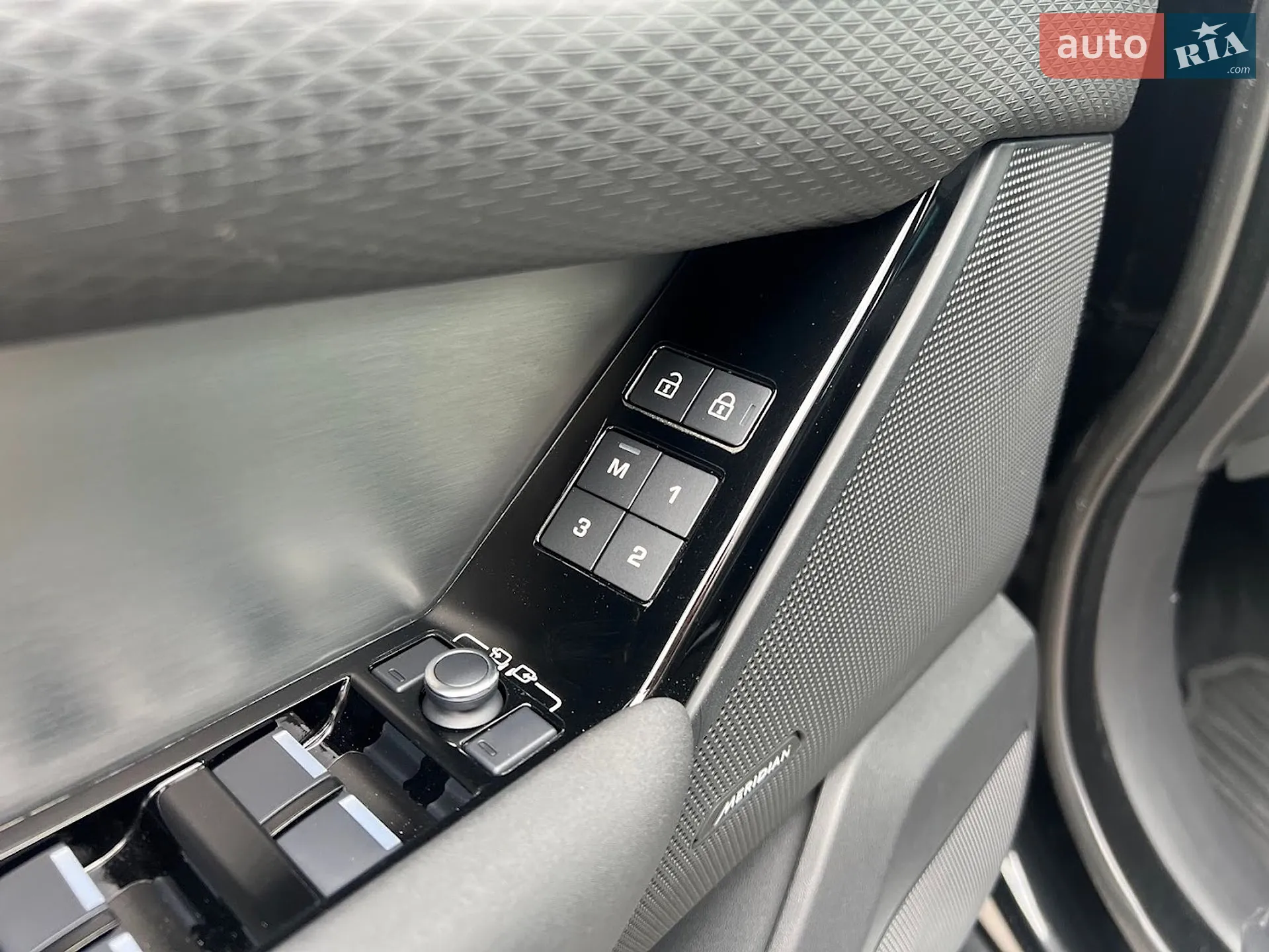 2022 Land Rover Range Rover Velar - мініатюра 13