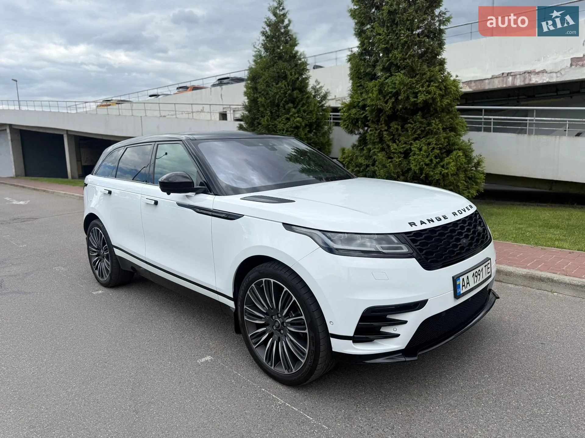 2017 Land Rover Range Rover Velar - мініатюра 2
