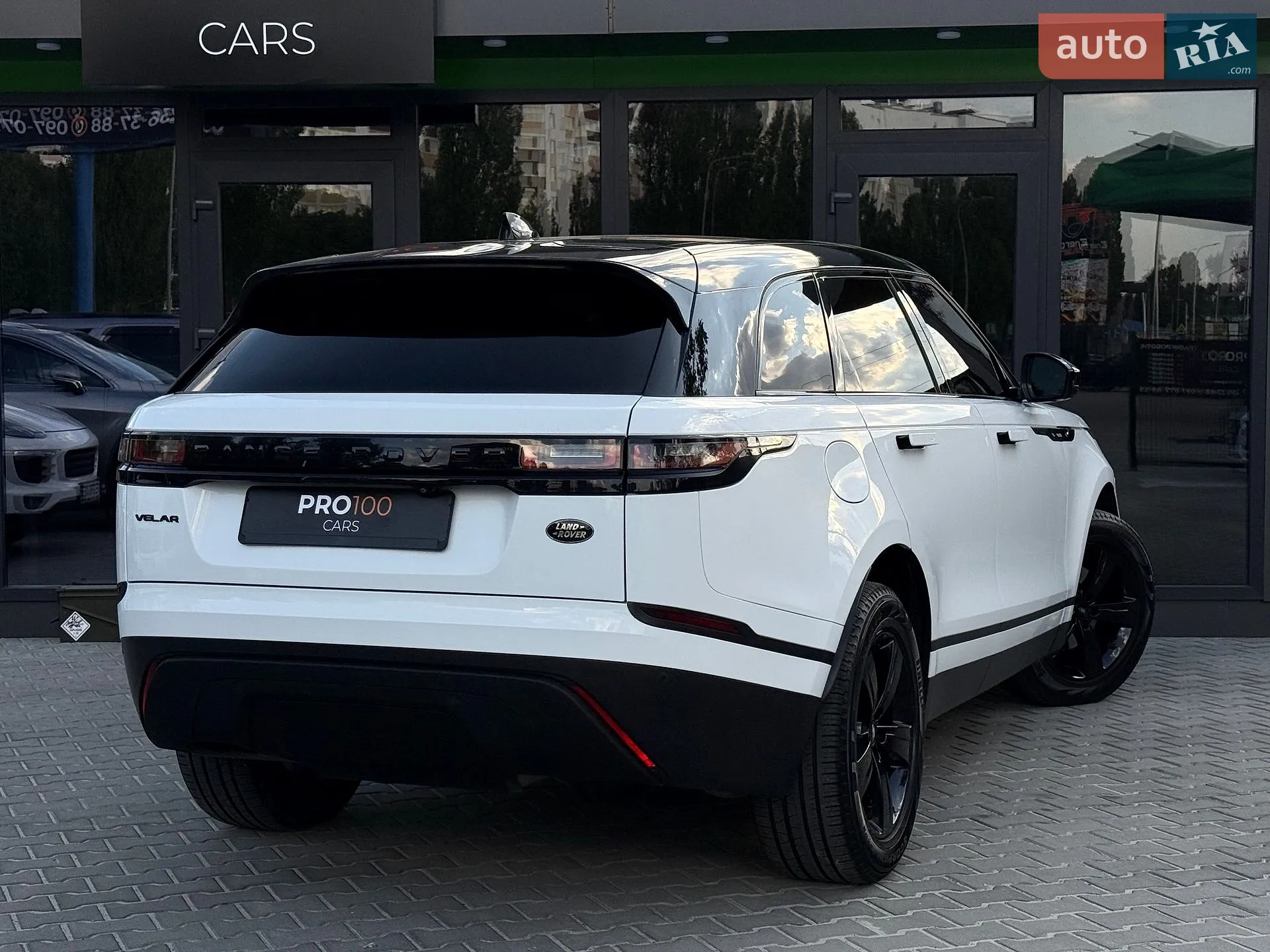 2017 Land Rover Range Rover Velar - мініатюра 14