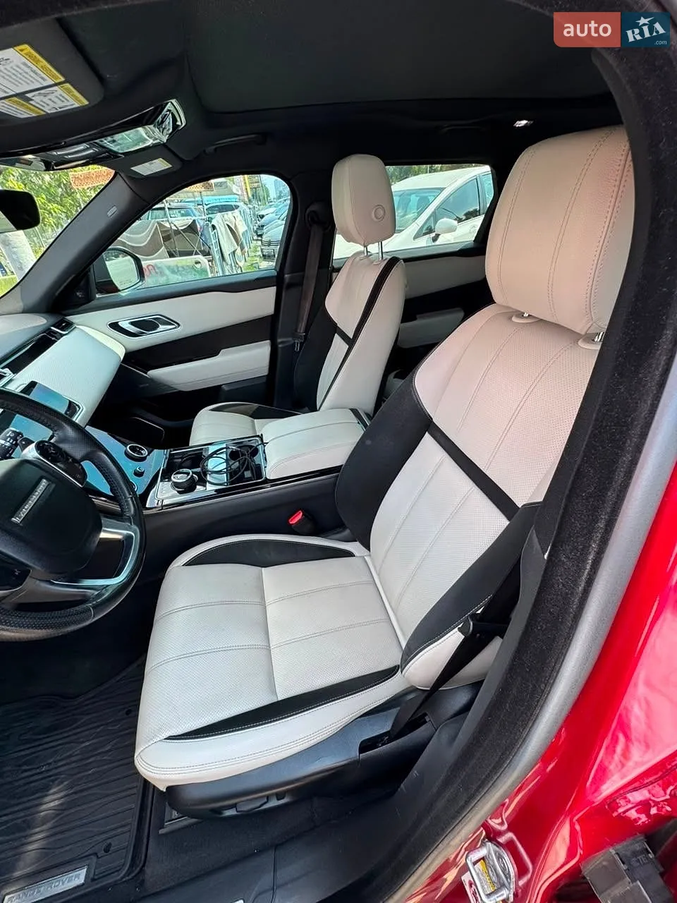2017 Land Rover Range Rover Velar - мініатюра 30