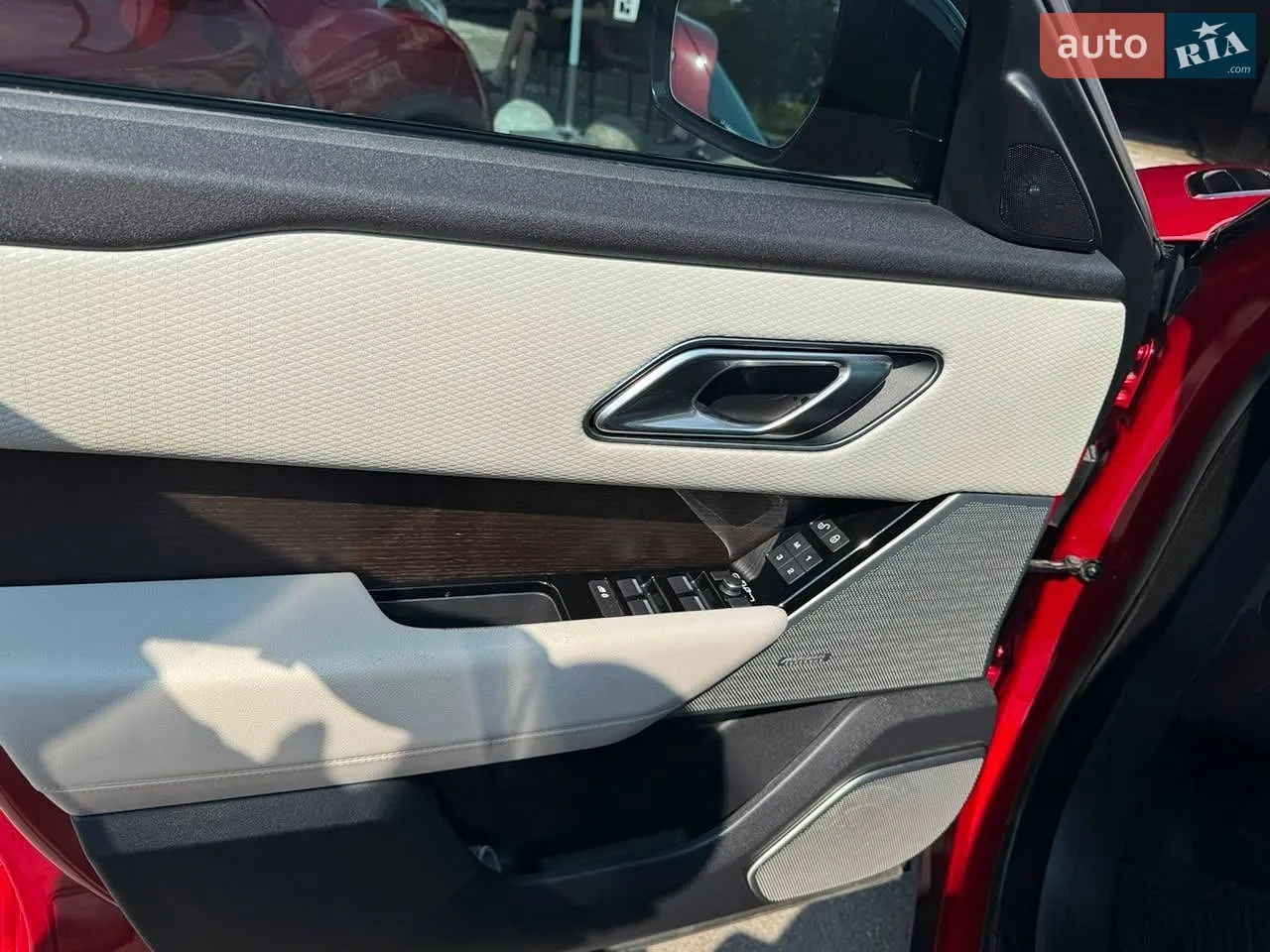 2017 Land Rover Range Rover Velar - мініатюра 31