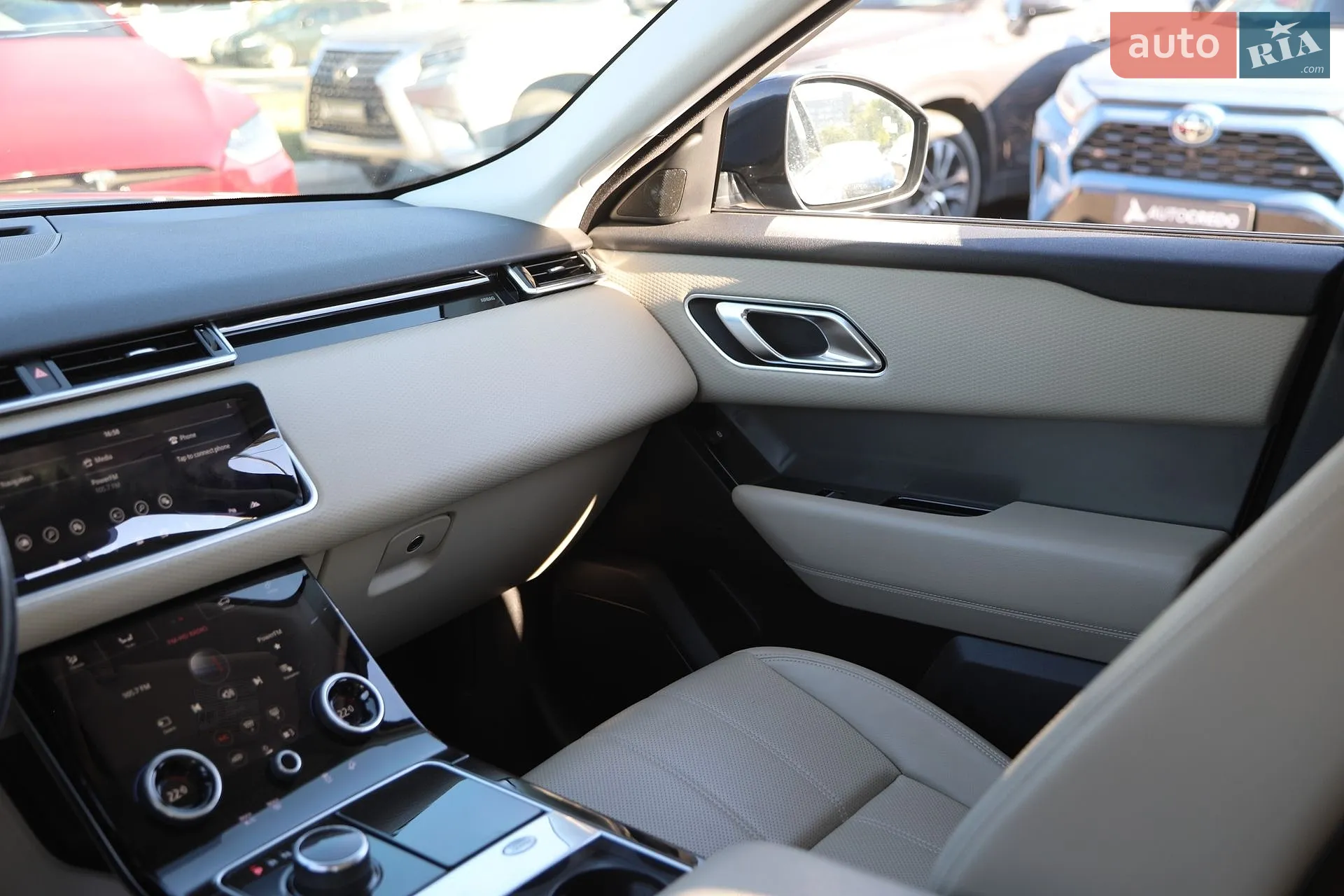 2018 Land Rover Range Rover Velar - мініатюра 18