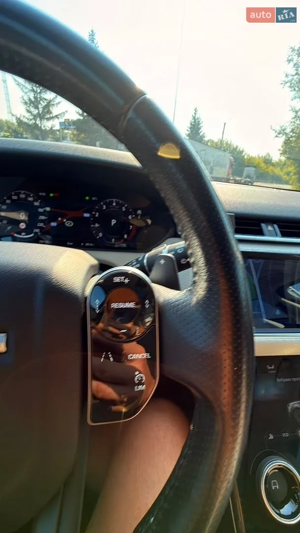 2019 Land Rover Range Rover Velar - мініатюра 27