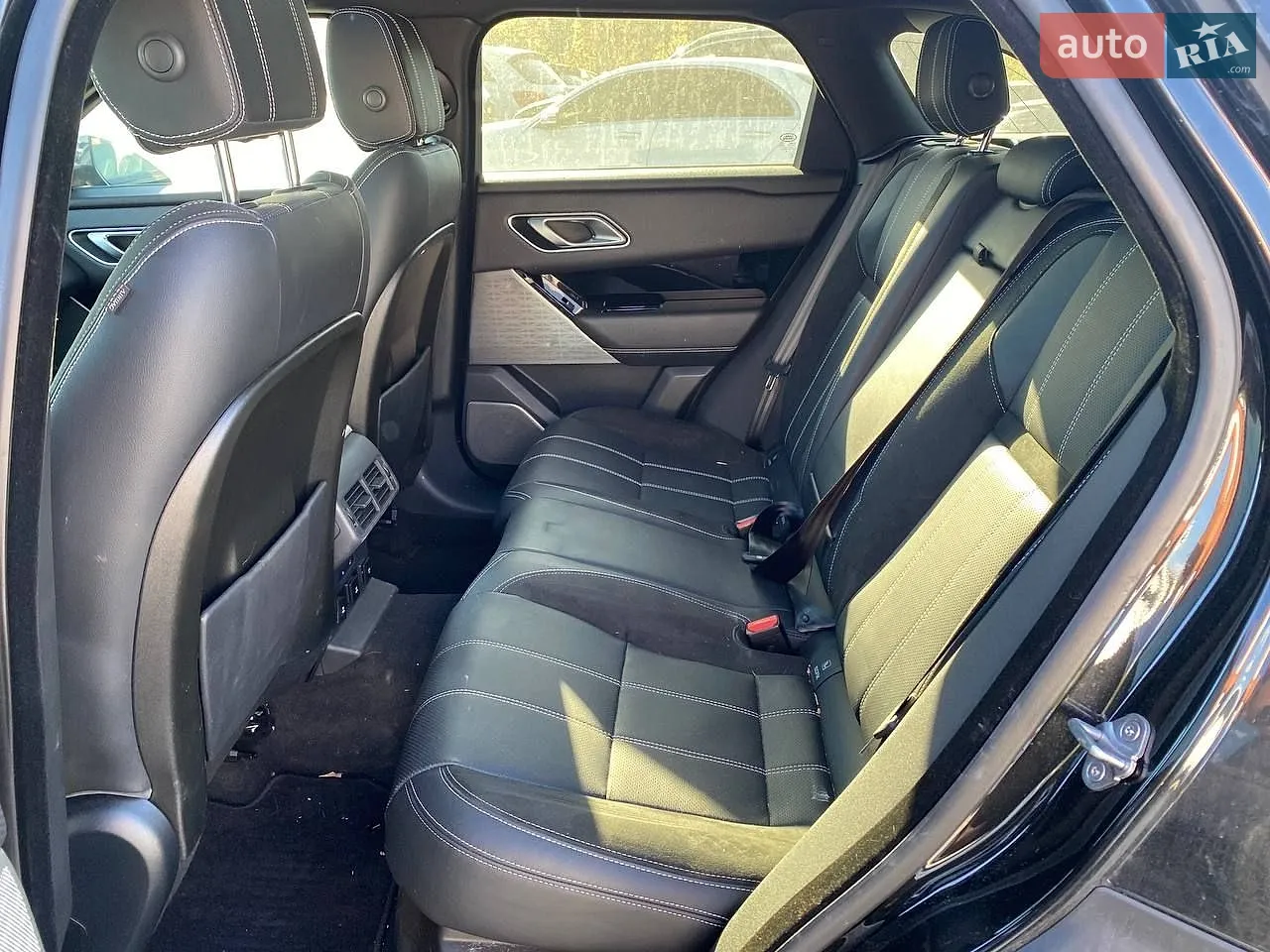 2020 Land Rover Range Rover Velar - мініатюра 18