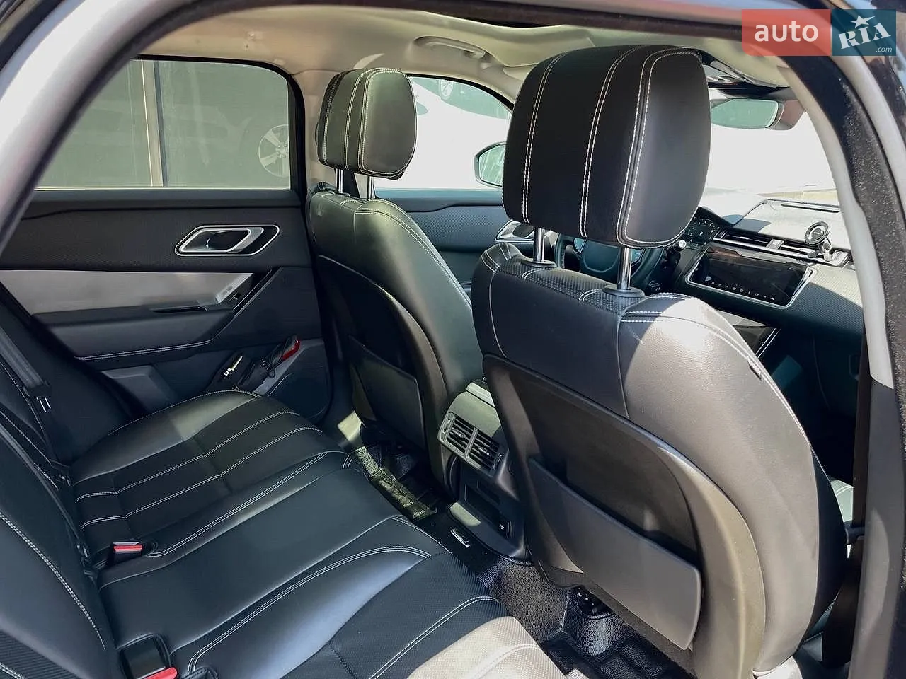 2019 Land Rover Range Rover Velar - мініатюра 25