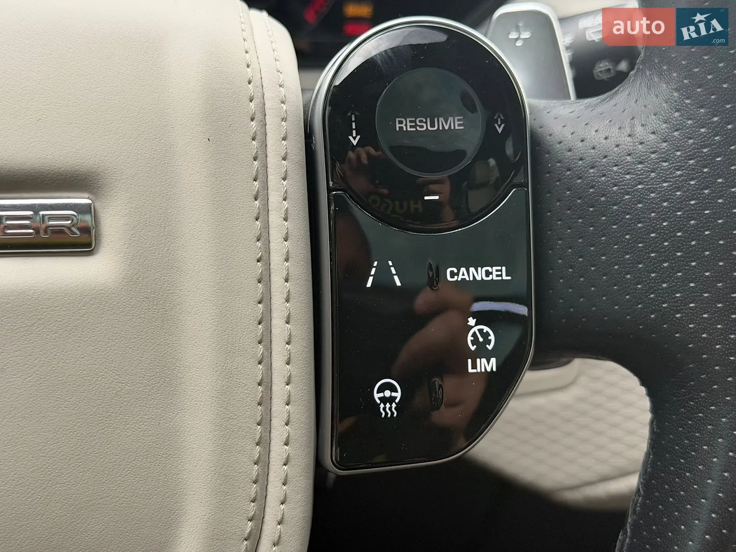2019 Land Rover Range Rover Velar - мініатюра 24