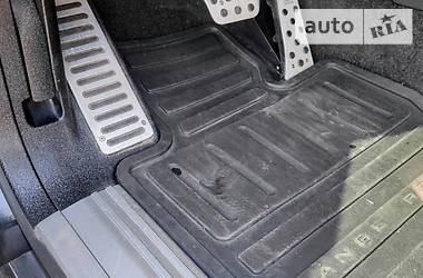 Позашляховик / Кросовер Land Rover Range Rover 2004 в 