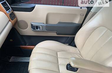 Внедорожник / Кроссовер Land Rover Range Rover 2003 в Черновцах