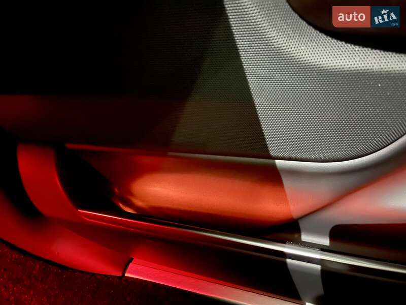 Внедорожник / Кроссовер Land Rover Range Rover 2020 в Одессе фото 97 Внедорожник / Кроссовер Land Rover Range Rover 2020 в Одессе