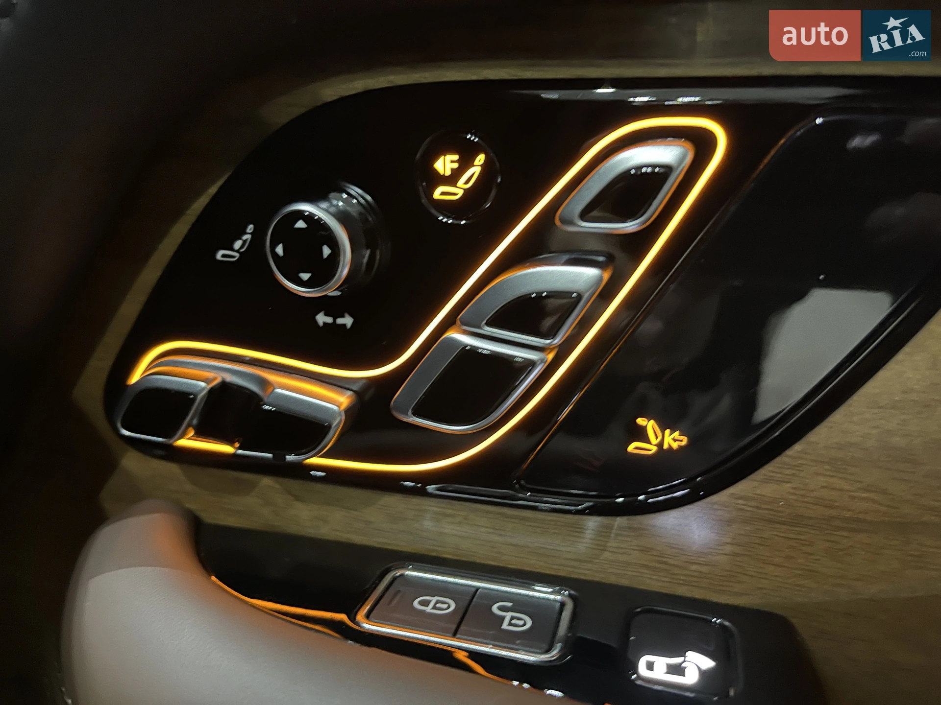 2020 Land Rover Range Rover - мініатюра 173