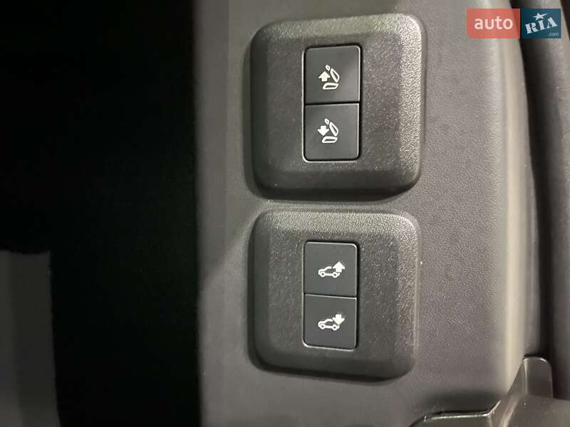 Внедорожник / Кроссовер Land Rover Range Rover 2020 в Одессе фото 193 Внедорожник / Кроссовер Land Rover Range Rover 2020 в Одессе