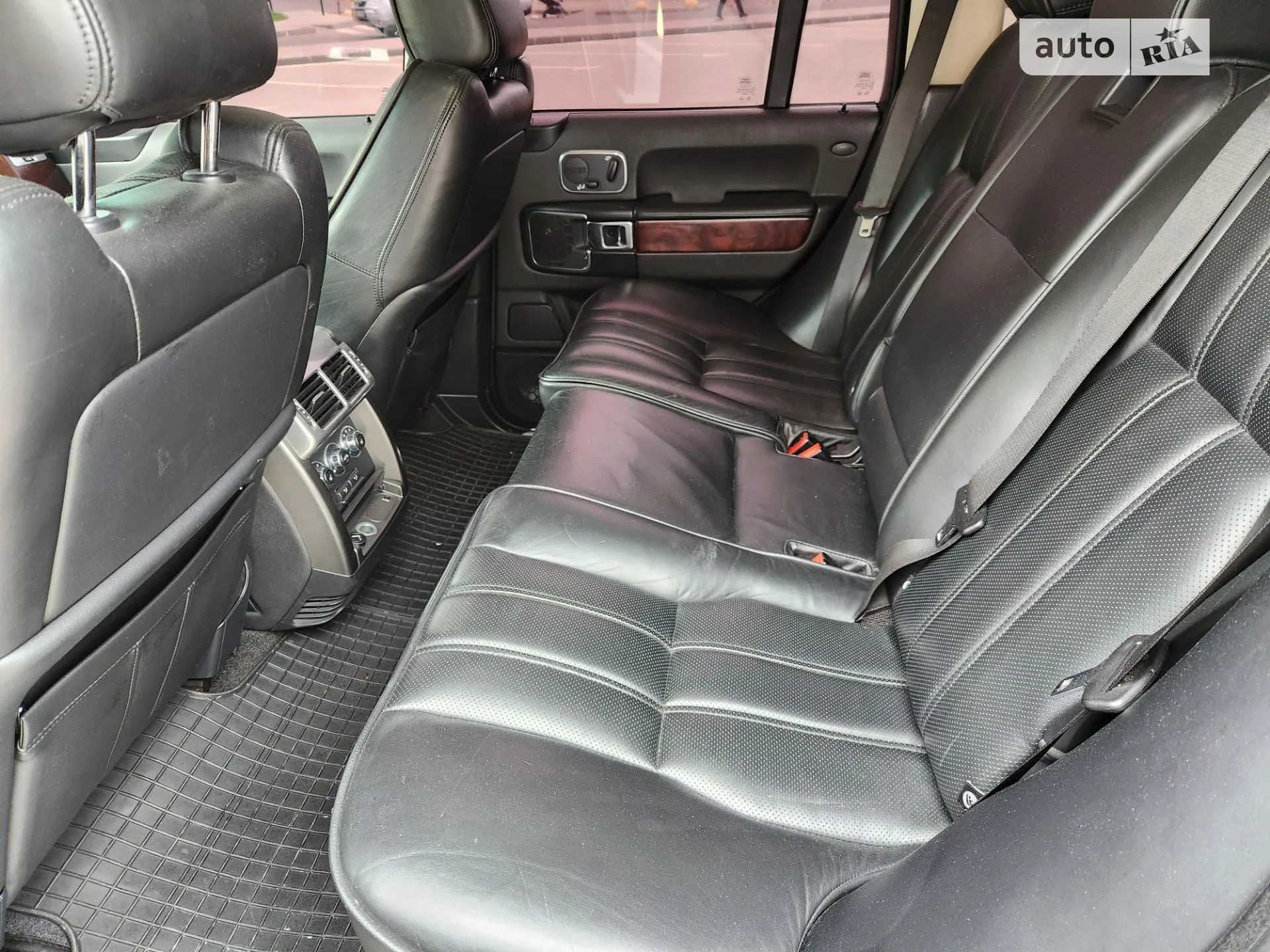 2010 Land Rover Range Rover - мініатюра 12
