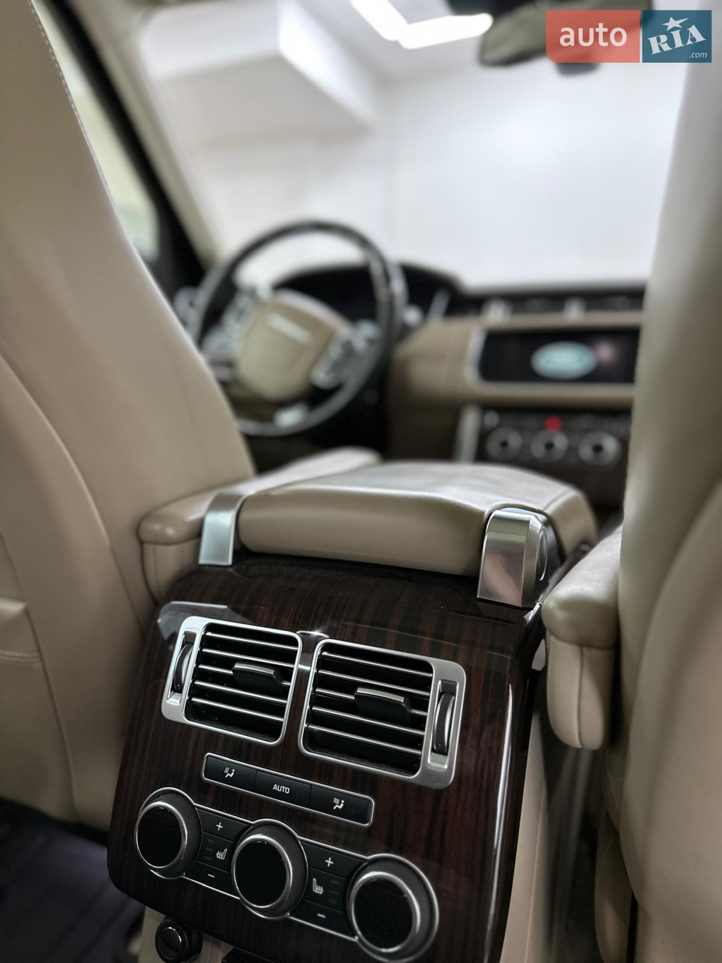 2016 Land Rover Range Rover - мініатюра 12