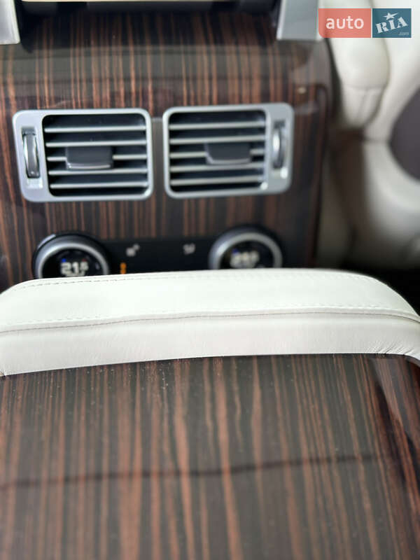 Внедорожник / Кроссовер Land Rover Range Rover 2020 в Николаеве
