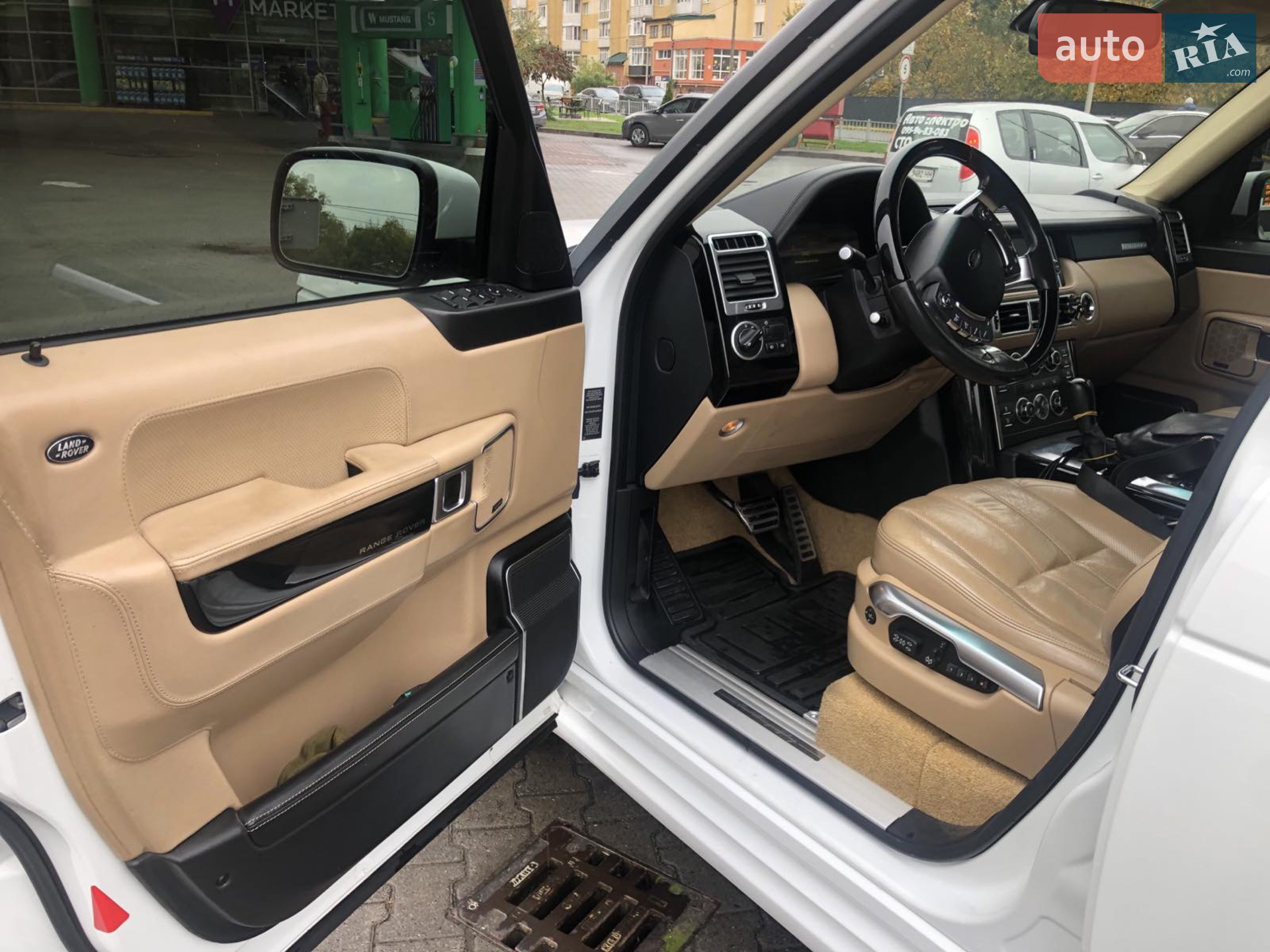 2012 Land Rover Range Rover - мініатюра 17