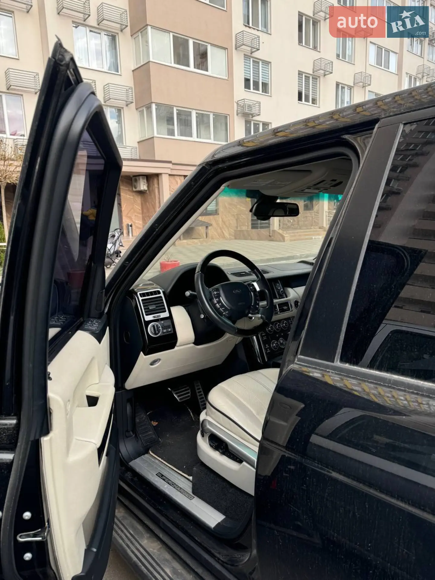 2010 Land Rover Range Rover - мініатюра 2