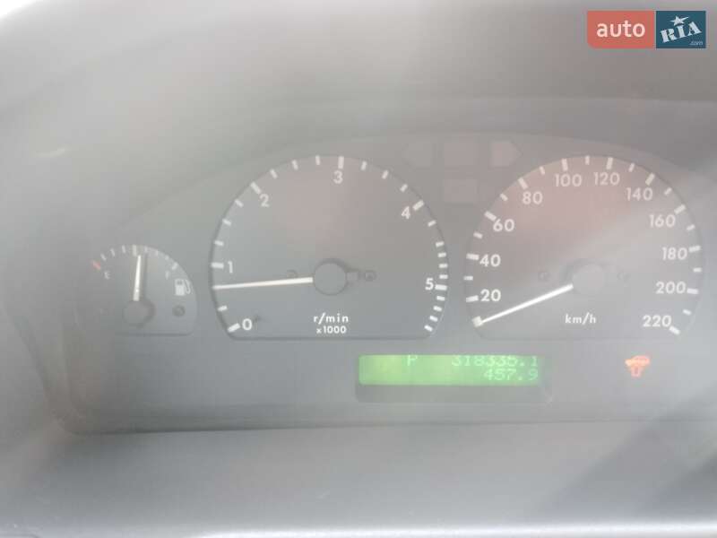 Внедорожник / Кроссовер Land Rover Range Rover 1998 в Сумах