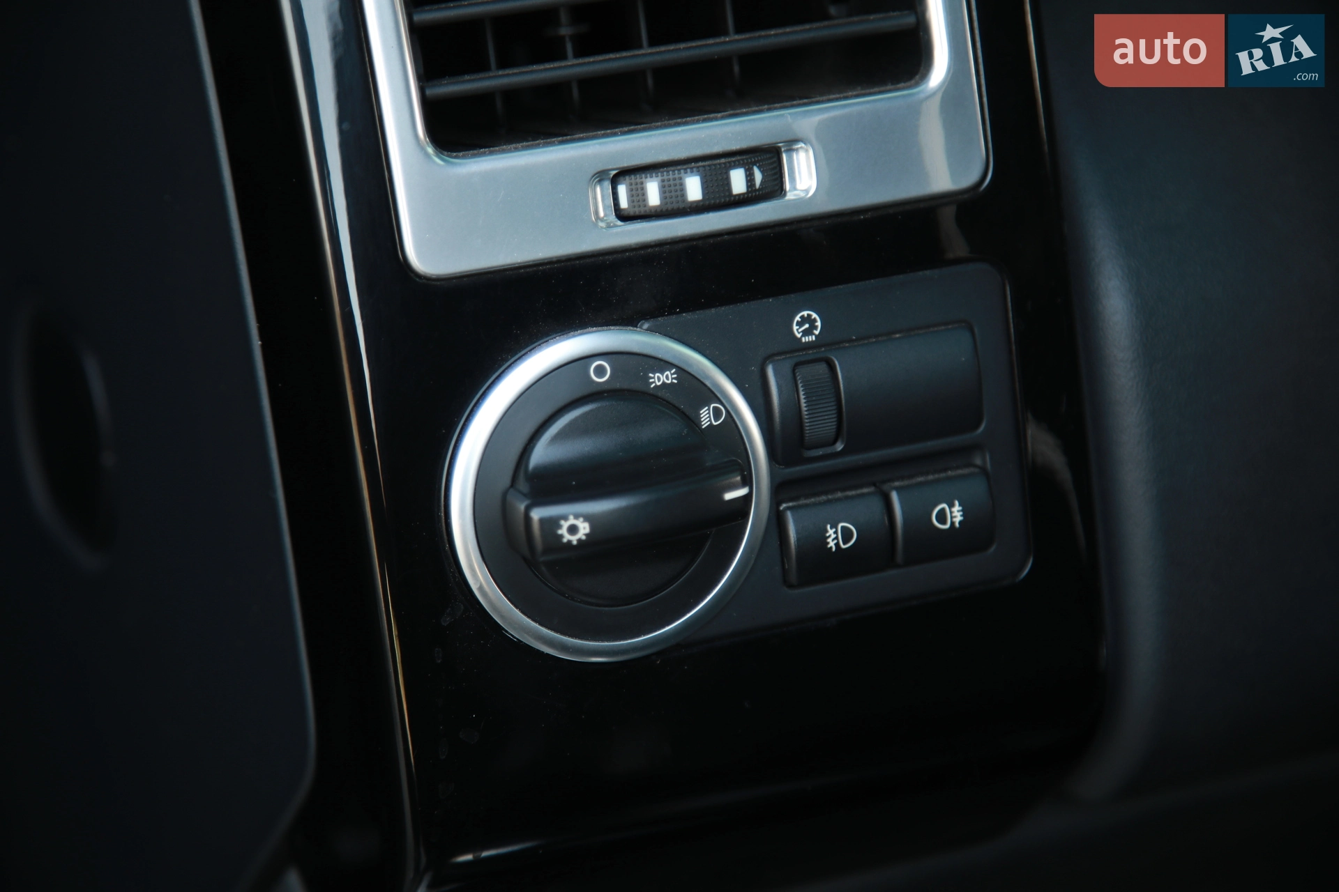 2012 Land Rover Range Rover - мініатюра 23