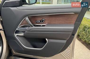 Внедорожник / Кроссовер Land Rover Range Rover 2023 в 