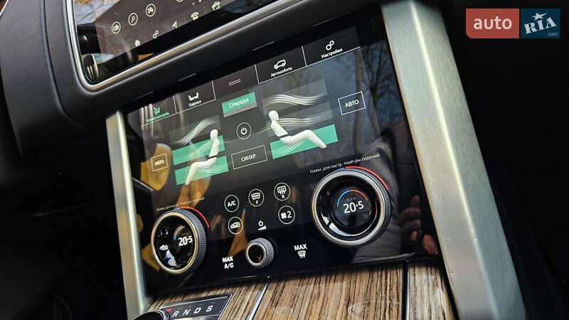 Позашляховик / Кросовер Land Rover Range Rover 2019 в Сваляві