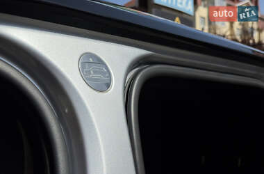 Позашляховик / Кросовер Land Rover Range Rover 2015 в 