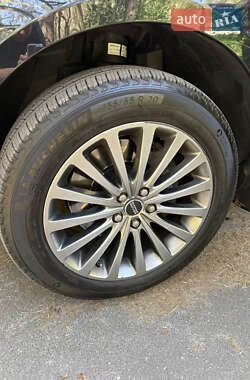 Позашляховик / Кросовер Land Rover Range Rover 2011 в 