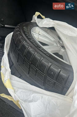 Позашляховик / Кросовер Land Rover Range Rover 2011 в 