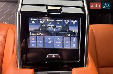 Позашляховик / Кросовер Land Rover Range Rover 2023 в 