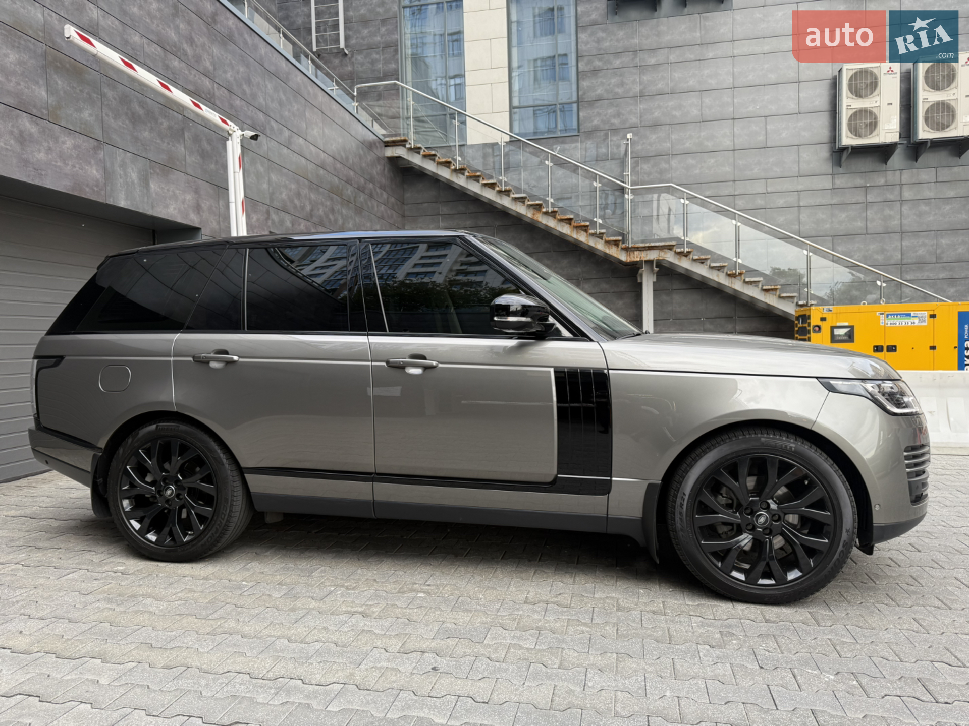 2020 Land Rover Range Rover - мініатюра 14