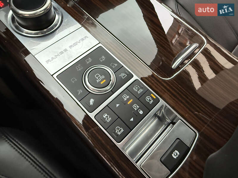 Внедорожник / Кроссовер Land Rover Range Rover 2015 в Киеве
