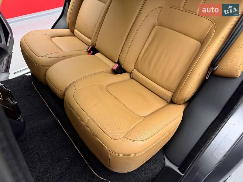 Внедорожник / Кроссовер Land Rover Range Rover 2021 в Киеве