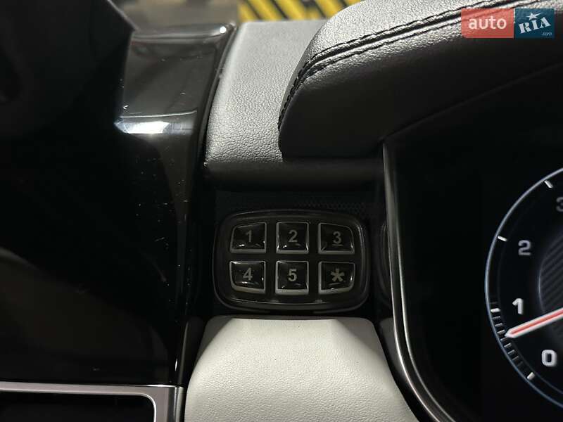 Внедорожник / Кроссовер Land Rover Range Rover 2013 в Киеве