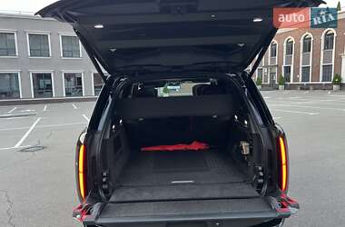 Внедорожник / Кроссовер Land Rover Range Rover 2023 в 