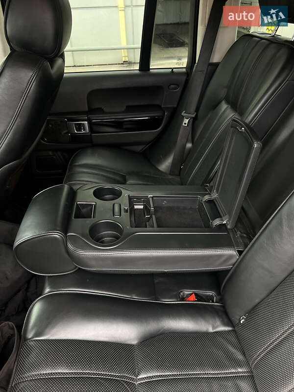 Внедорожник / Кроссовер Land Rover Range Rover 2005 в Черновцах