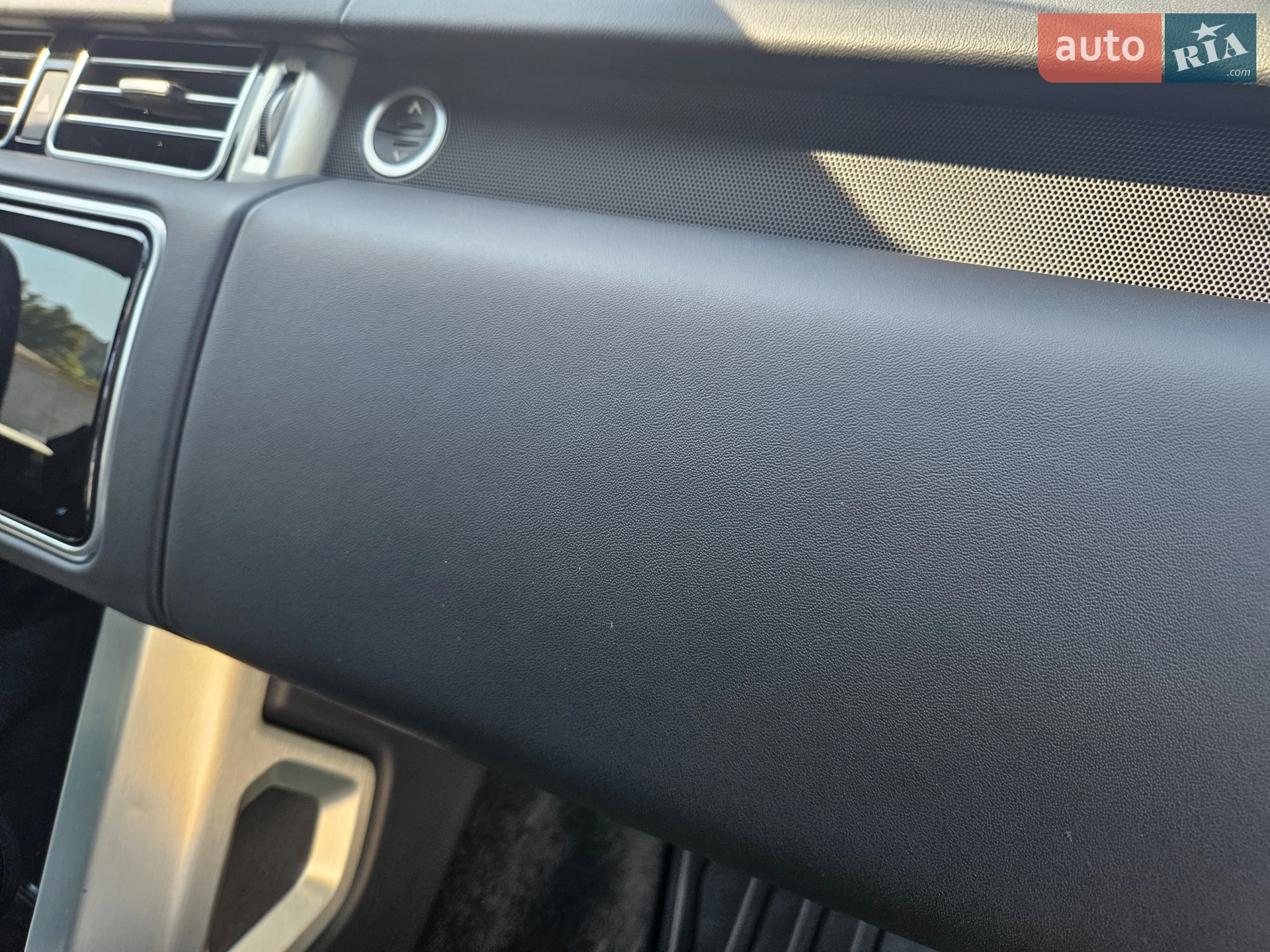 2019 Land Rover Range Rover - мініатюра 31