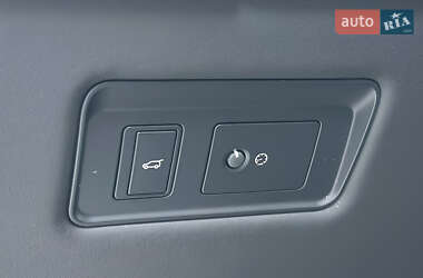 Внедорожник / Кроссовер Land Rover Range Rover 2018 в 