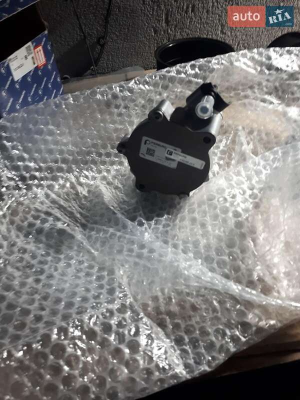 Позашляховик / Кросовер Land Rover Range Rover 2012 в Києві