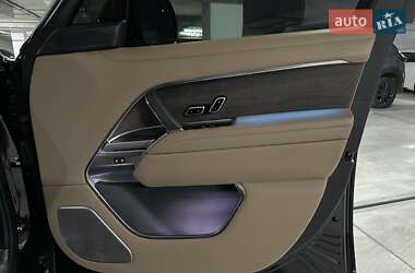 Внедорожник / Кроссовер Land Rover Range Rover 2024 в 